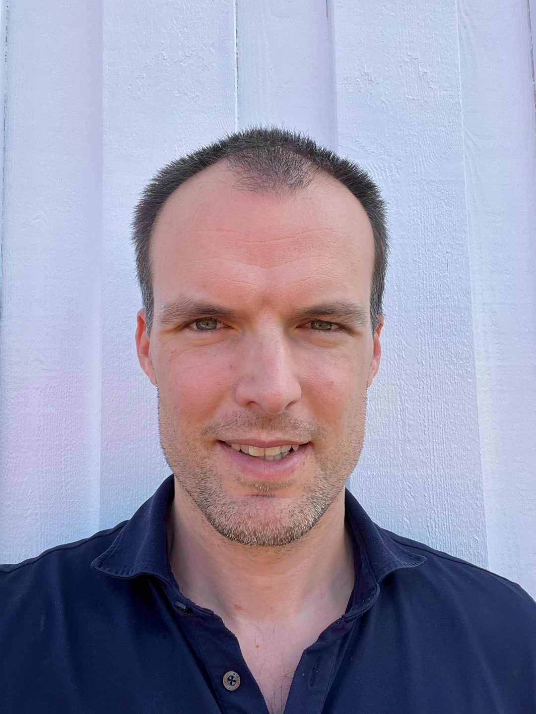 Andreas Etzkorn in seinem Einzelhandelsgeschäft auf Spiekeroog